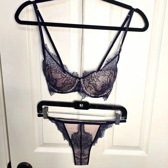 Victoria's Secret Chantilly Lace Plunge Bra and Panties